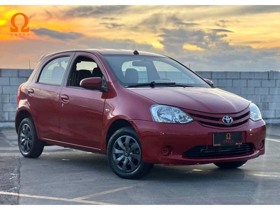 TOYOTA ETIOS 1.5 XS 16V FLEX 4P AUTOMÁTICO TOYOTA ETIOS 1.5 XS 16V FLEX 4P AUTOMÁTICO
